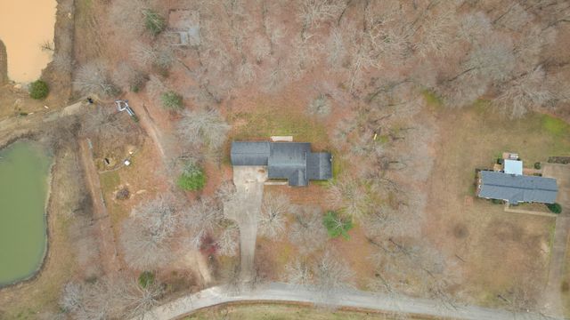 698 Houston Fielder Rd, Clarksville, TN 37043