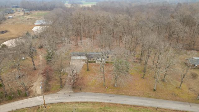 698 Houston Fielder Rd, Clarksville, TN 37043