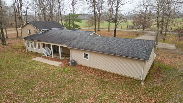 698 Houston Fielder Rd, Clarksville, TN 37043