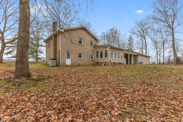 698 Houston Fielder Rd, Clarksville, TN 37043