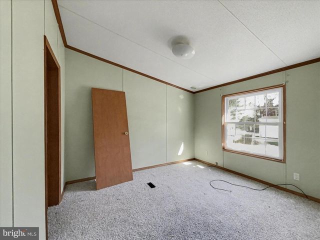 1680 WOOD CREST LN, Glen Rock, PA 17327