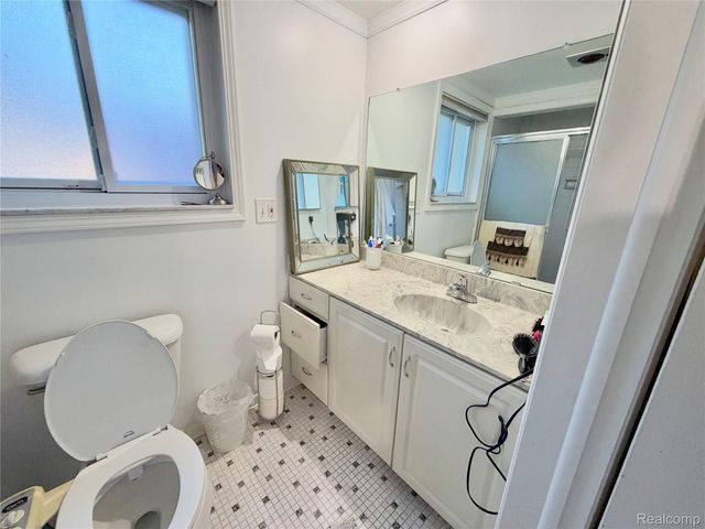 38233 Medville Drive, Sterling Heights, MI 48312