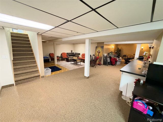 38233 Medville Drive, Sterling Heights, MI 48312