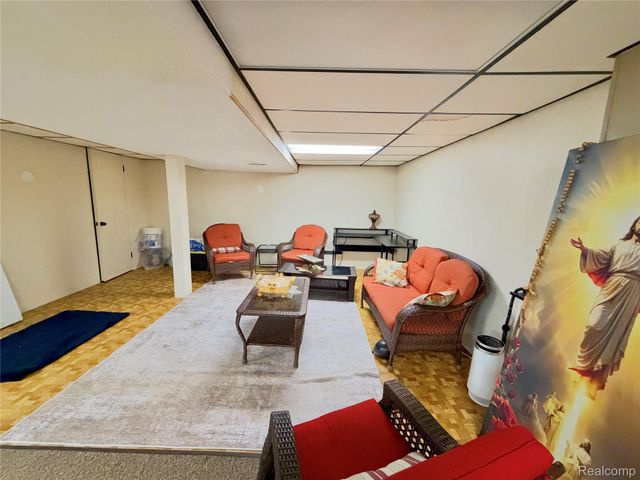 38233 Medville Drive, Sterling Heights, MI 48312