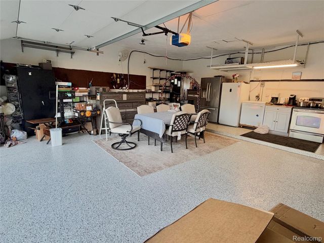 38233 Medville Drive, Sterling Heights, MI 48312