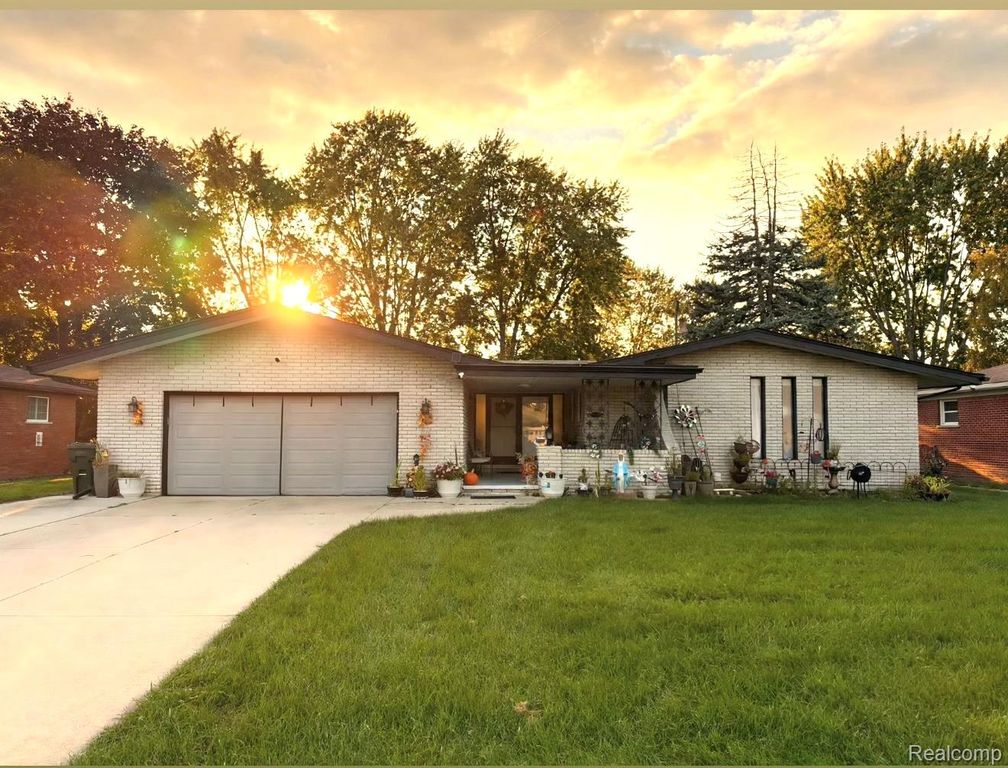 38233 Medville Drive, Sterling Heights, MI 48312