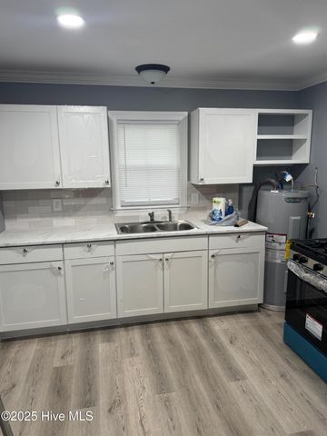 102 Howell Street, Greenville, NC 27834