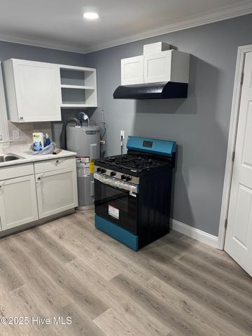 102 Howell Street, Greenville, NC 27834