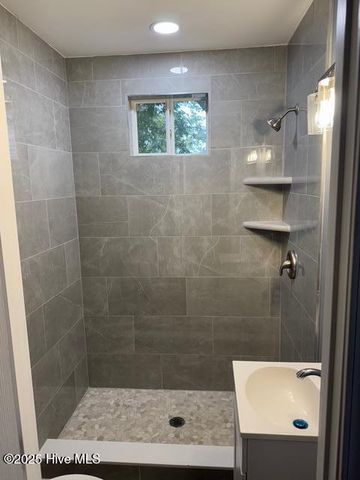 102 Howell Street, Greenville, NC 27834