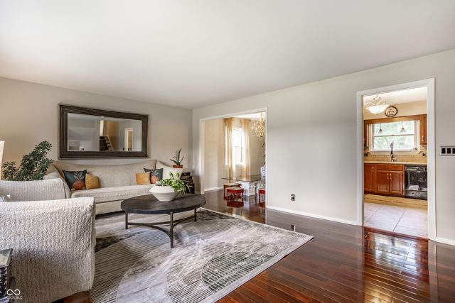 4825 Kessler Boulevard East Drive, Indianapolis, IN 46220