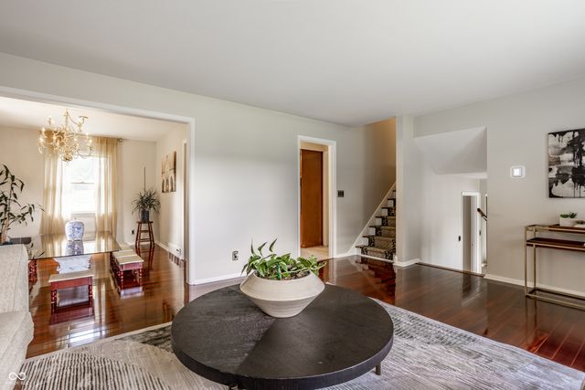 4825 Kessler Boulevard East Drive, Indianapolis, IN 46220