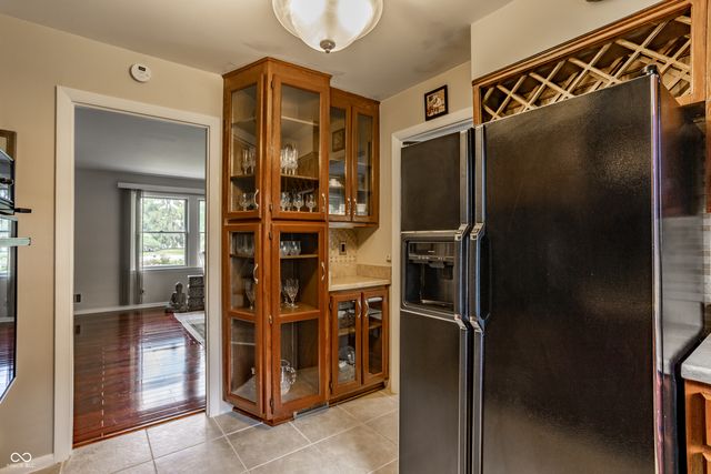 4825 Kessler Boulevard East Drive, Indianapolis, IN 46220