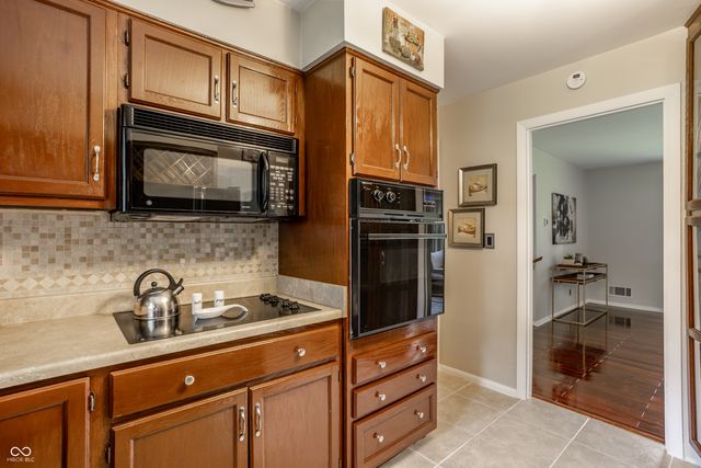 4825 Kessler Boulevard East Drive, Indianapolis, IN 46220