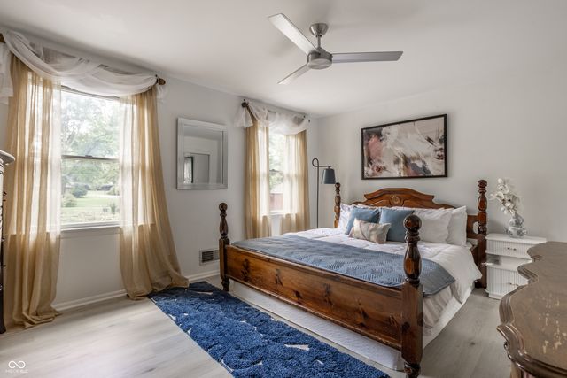 4825 Kessler Boulevard East Drive, Indianapolis, IN 46220