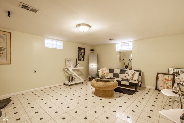 4825 Kessler Boulevard East Drive, Indianapolis, IN 46220