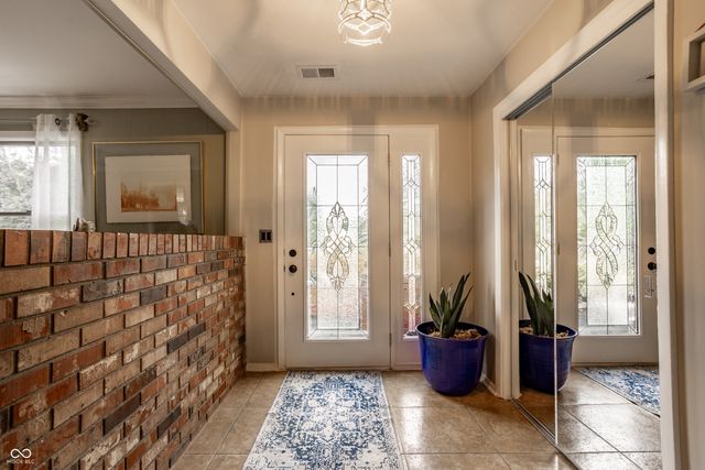 4825 Kessler Boulevard East Drive, Indianapolis, IN 46220