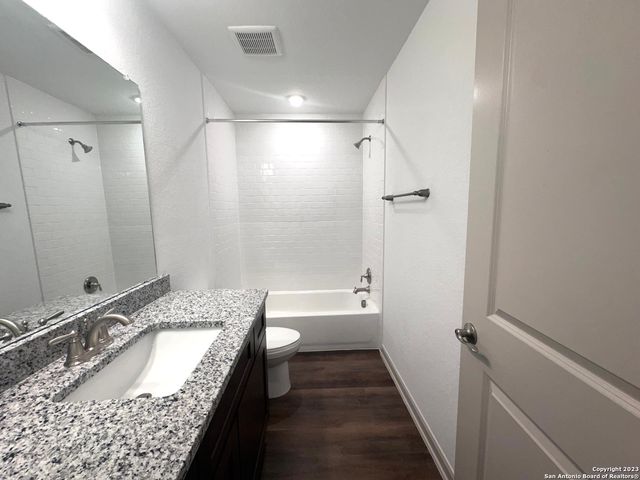 7536 Magnolia Vlg Unit 102, San Antonio, TX 78252
