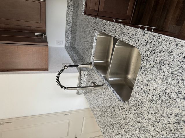 7536 Magnolia Vlg Unit 102, San Antonio, TX 78252