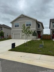 7536 Magnolia Vlg Unit 102, San Antonio, TX 78252