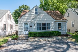 302 E Washington Street, Round Lake Park, IL 60073