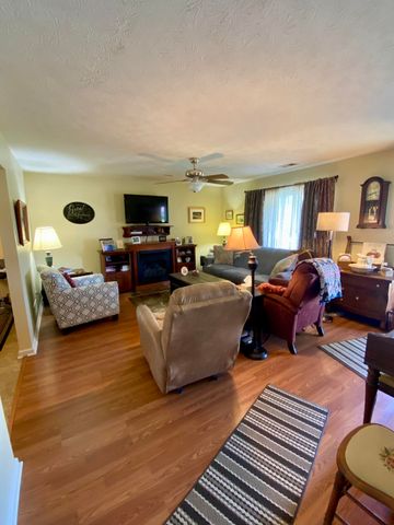 304 Woodspointe Way, Wilmore, KY 40390