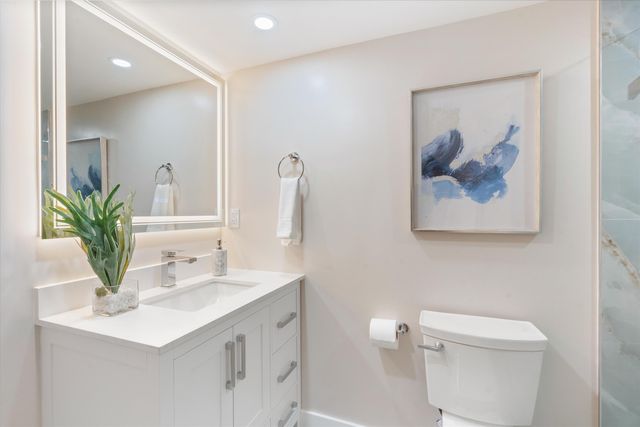 2200 NE 33rd Avenue 2J, Fort Lauderdale, FL 33305