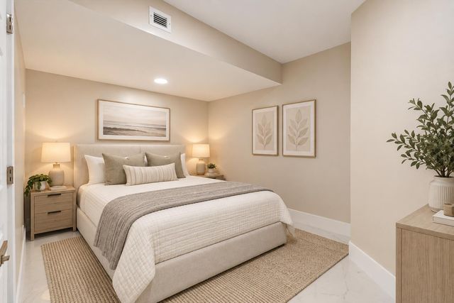 2200 NE 33rd Avenue 2J, Fort Lauderdale, FL 33305