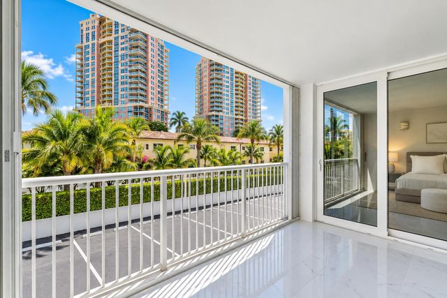 2200 NE 33rd Avenue 2J, Fort Lauderdale, FL 33305