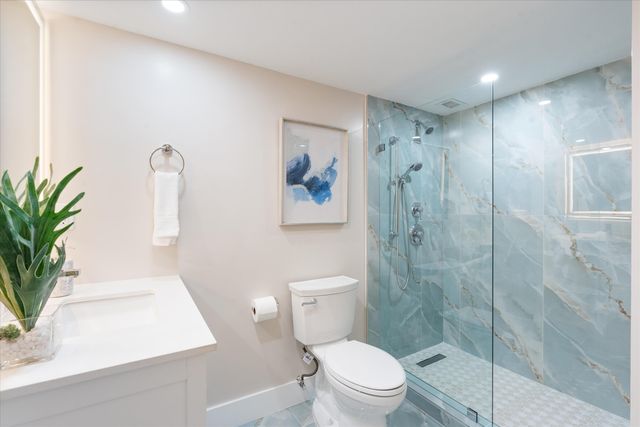 2200 NE 33rd Avenue 2J, Fort Lauderdale, FL 33305