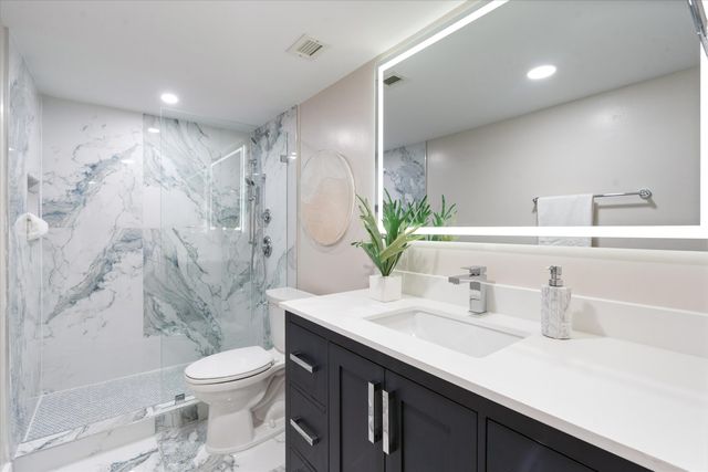 2200 NE 33rd Avenue 2J, Fort Lauderdale, FL 33305