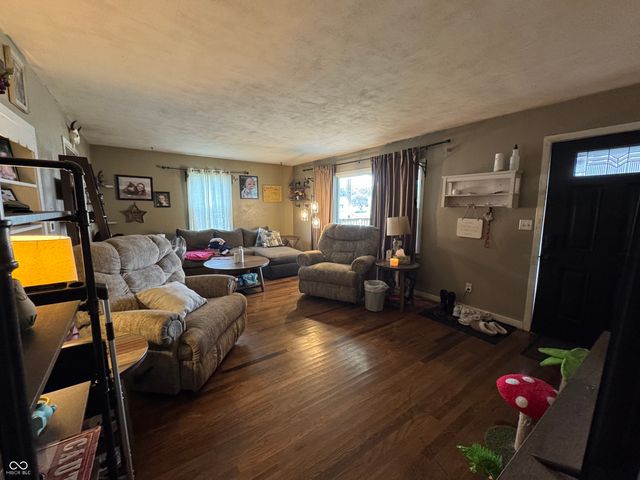 1010 N Harrison Street, Alexandria, IN 46001
