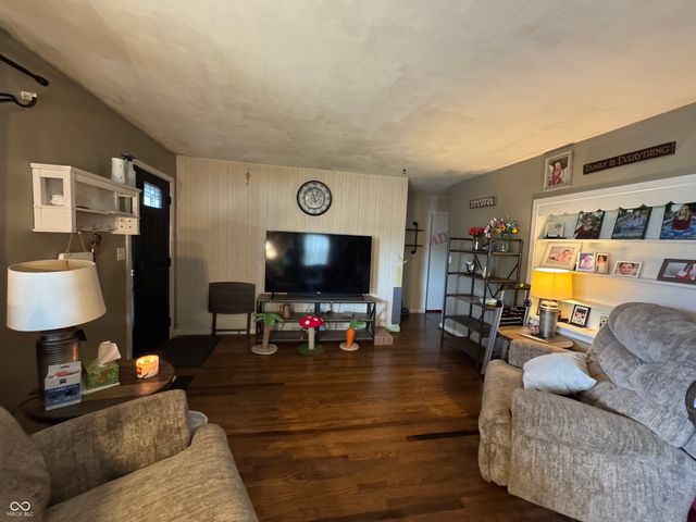 1010 N Harrison Street, Alexandria, IN 46001