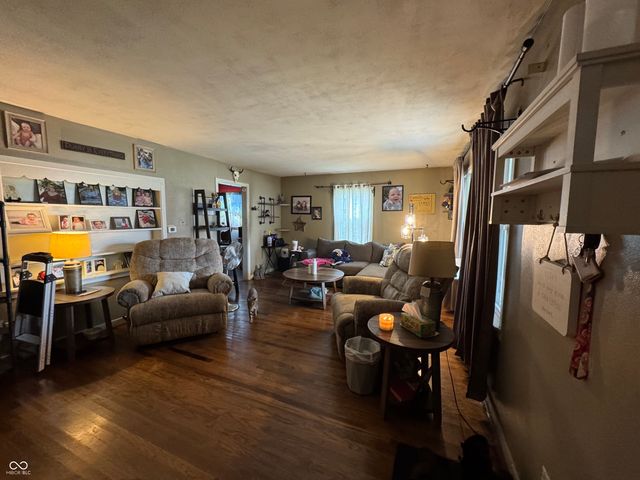 1010 N Harrison Street, Alexandria, IN 46001