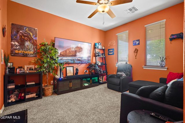 2072 ROBERT MINNIE Place A, El Paso, TX 79938