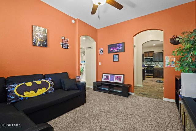 2072 ROBERT MINNIE Place A, El Paso, TX 79938