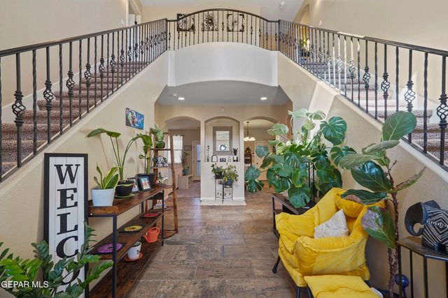 2072 ROBERT MINNIE Place A, El Paso, TX 79938