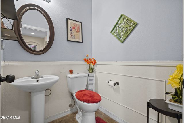 2072 ROBERT MINNIE Place A, El Paso, TX 79938