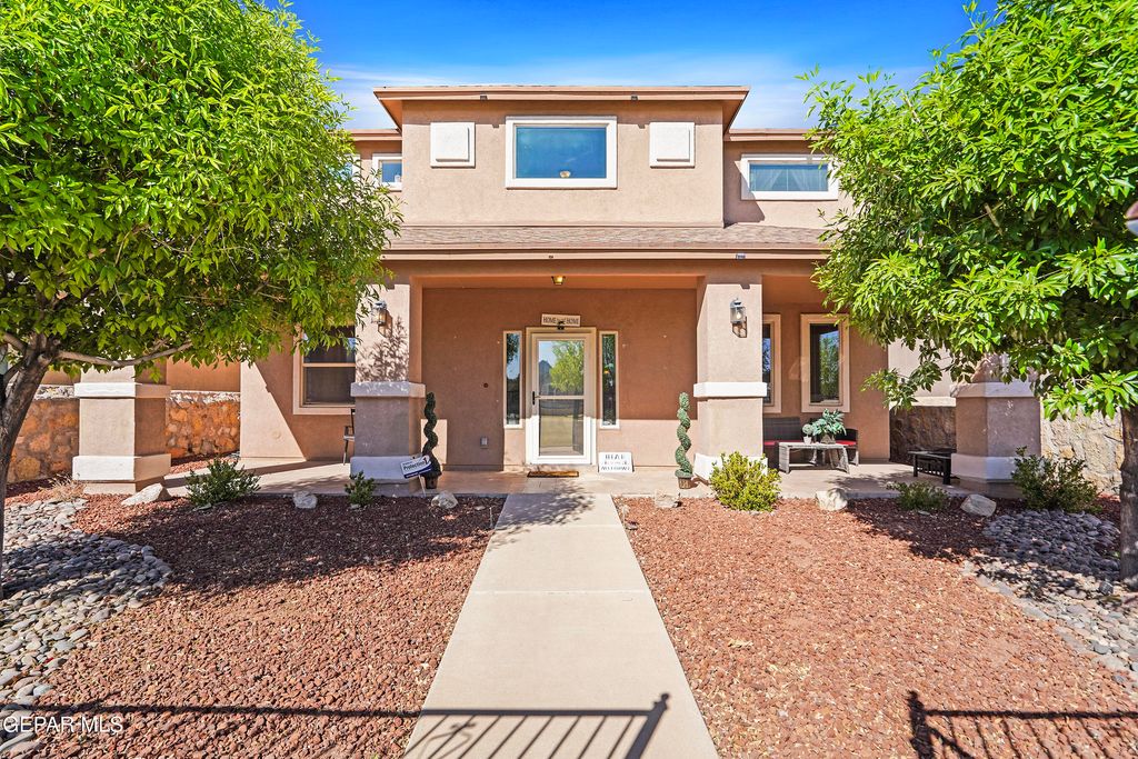 2072 ROBERT MINNIE Place A, El Paso, TX 79938