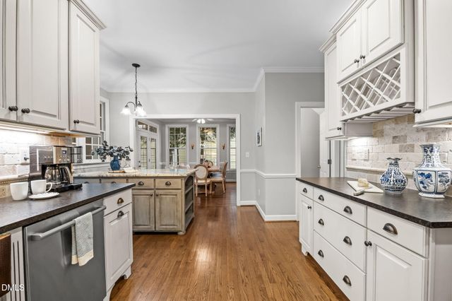 102 Parkroyale Lane, Cary, NC 27519