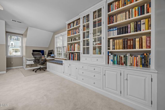 102 Parkroyale Lane, Cary, NC 27519