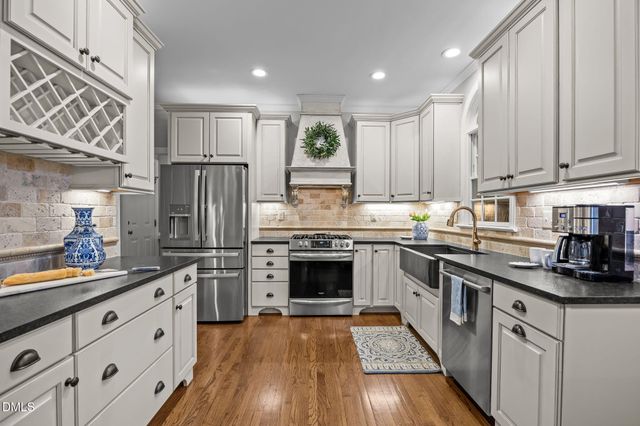 102 Parkroyale Lane, Cary, NC 27519