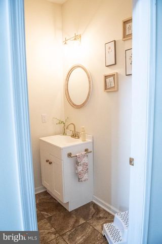208 BELGIAN DR, Spring City, PA 19475