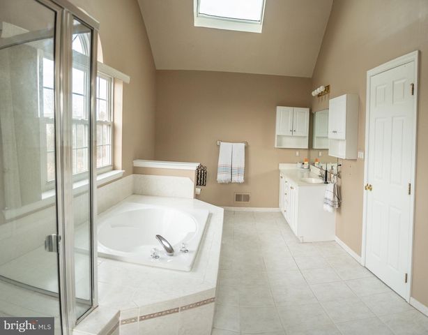 208 BELGIAN DR, Spring City, PA 19475