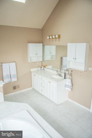 208 BELGIAN DR, Spring City, PA 19475