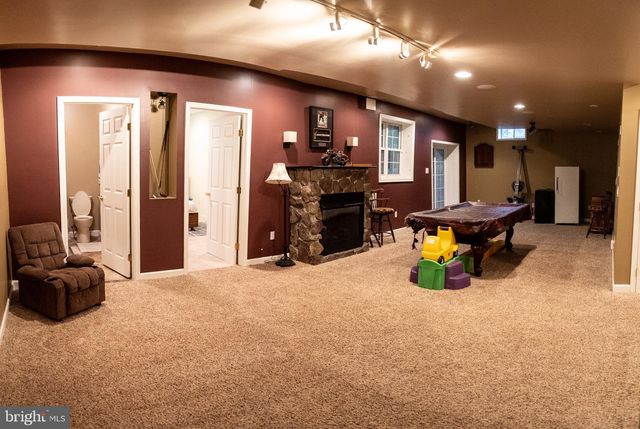 208 BELGIAN DR, Spring City, PA 19475