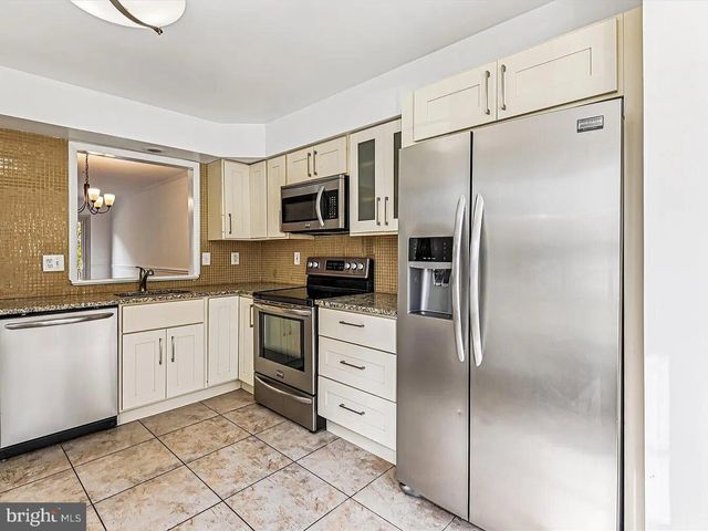 8146 HAZY DAWN CT, Pasadena, MD 21122