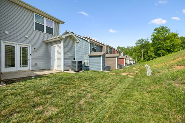 204 Woodland Valley Ln, Clarksville, TN 37040