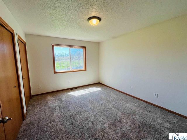 1232 SW Menk Drive, St. Peter, MN 56082