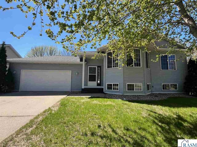 1232 SW Menk Drive, St. Peter, MN 56082