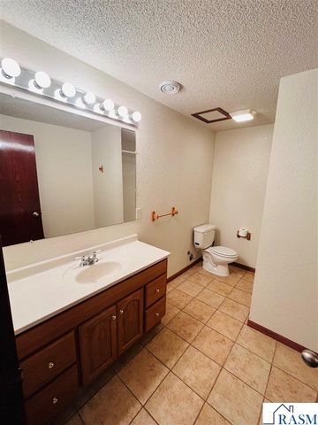 1232 SW Menk Drive, St. Peter, MN 56082
